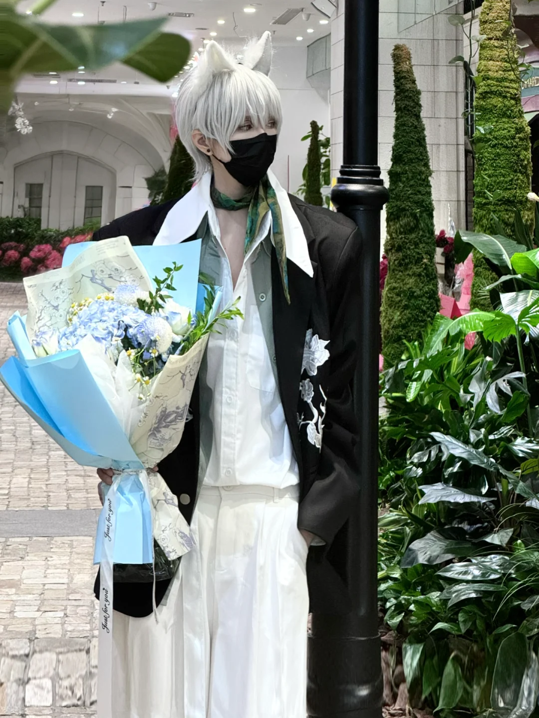 肯定又是化妆的时候磨磨蹭蹭