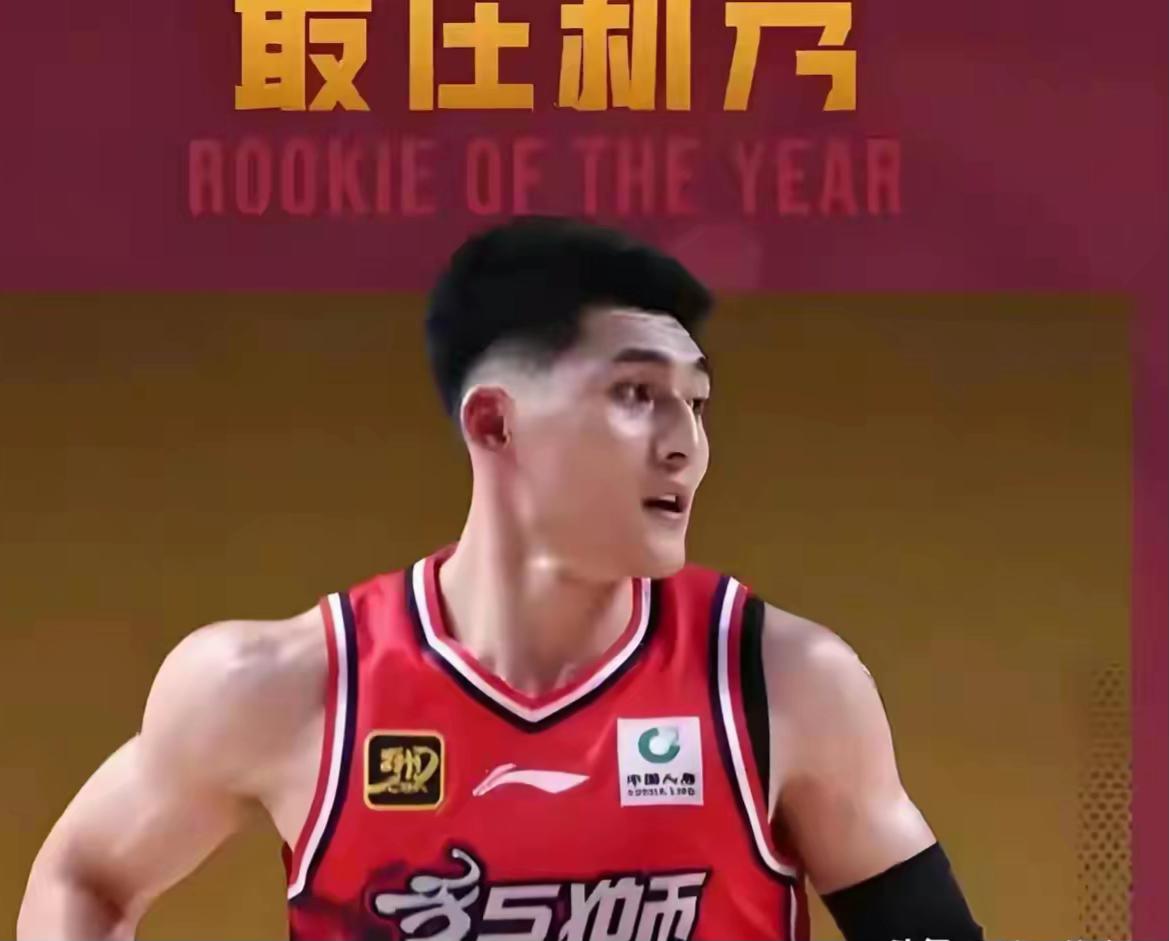 嘴莫欠，嘴欠必被抽！
停赛四场，罚款十万，广州男篮李祥波被抽得白天看星星！
一些