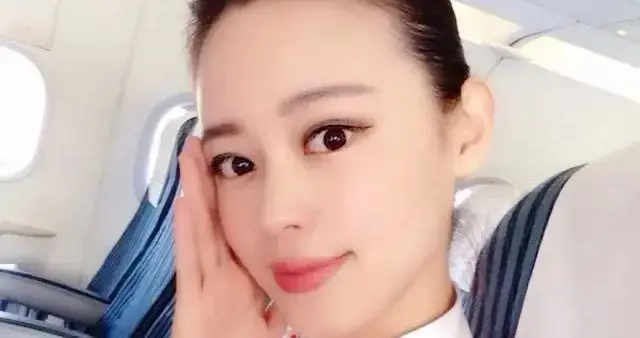 空姐做主播有优势吗？她说两千粉丝就能成交十几万