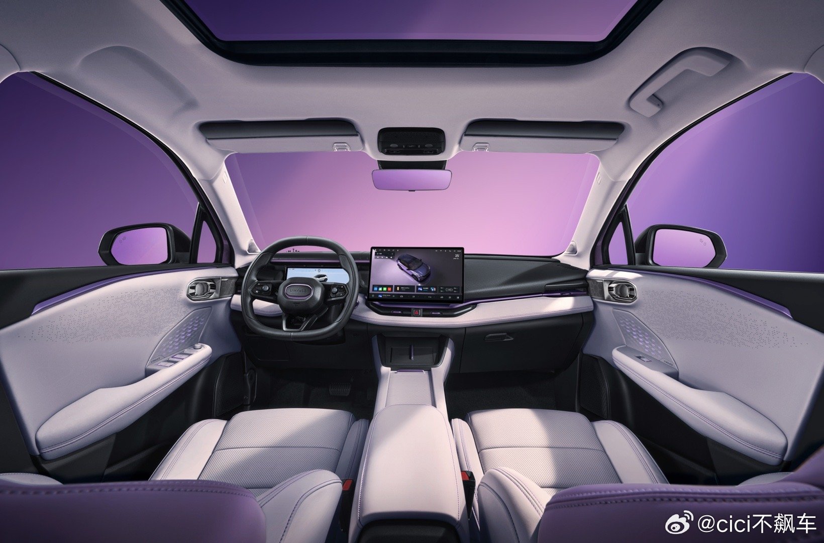 自从接触赛车之后我就特别喜欢紫色，相信所以车手都喜欢“刷紫”今天38女神节，领克