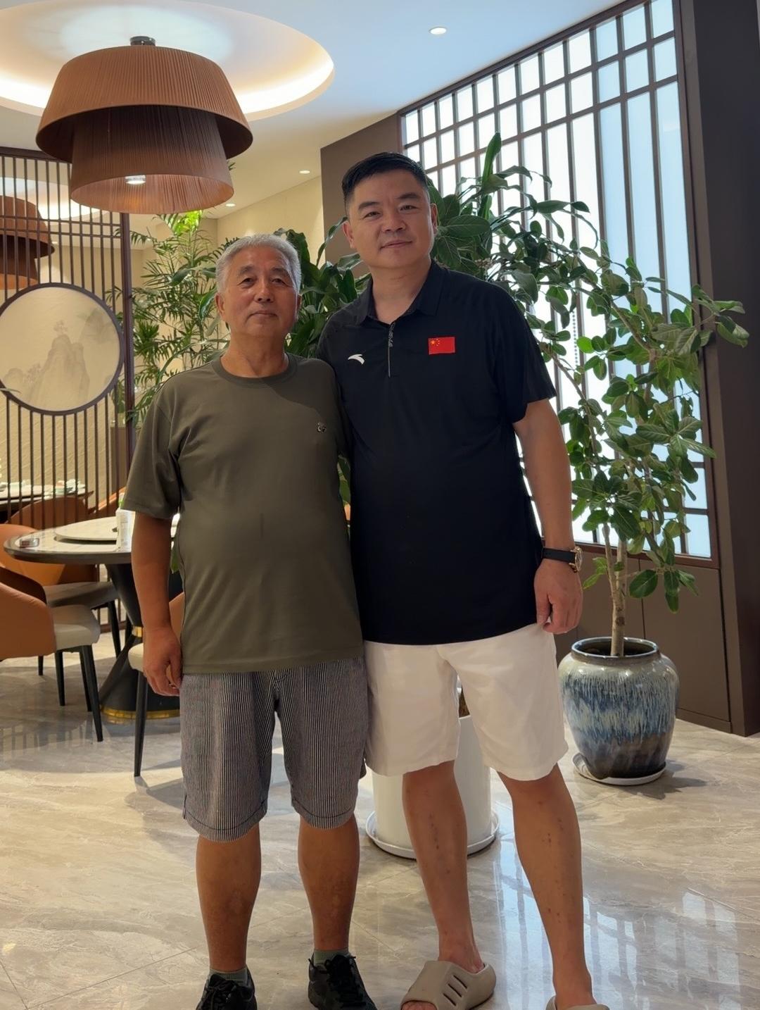 辽东半岛“第一鱼”大厨王大拿。
下午三点，营口鲅鱼圈海盛源饭店刚过午高峰，正是后