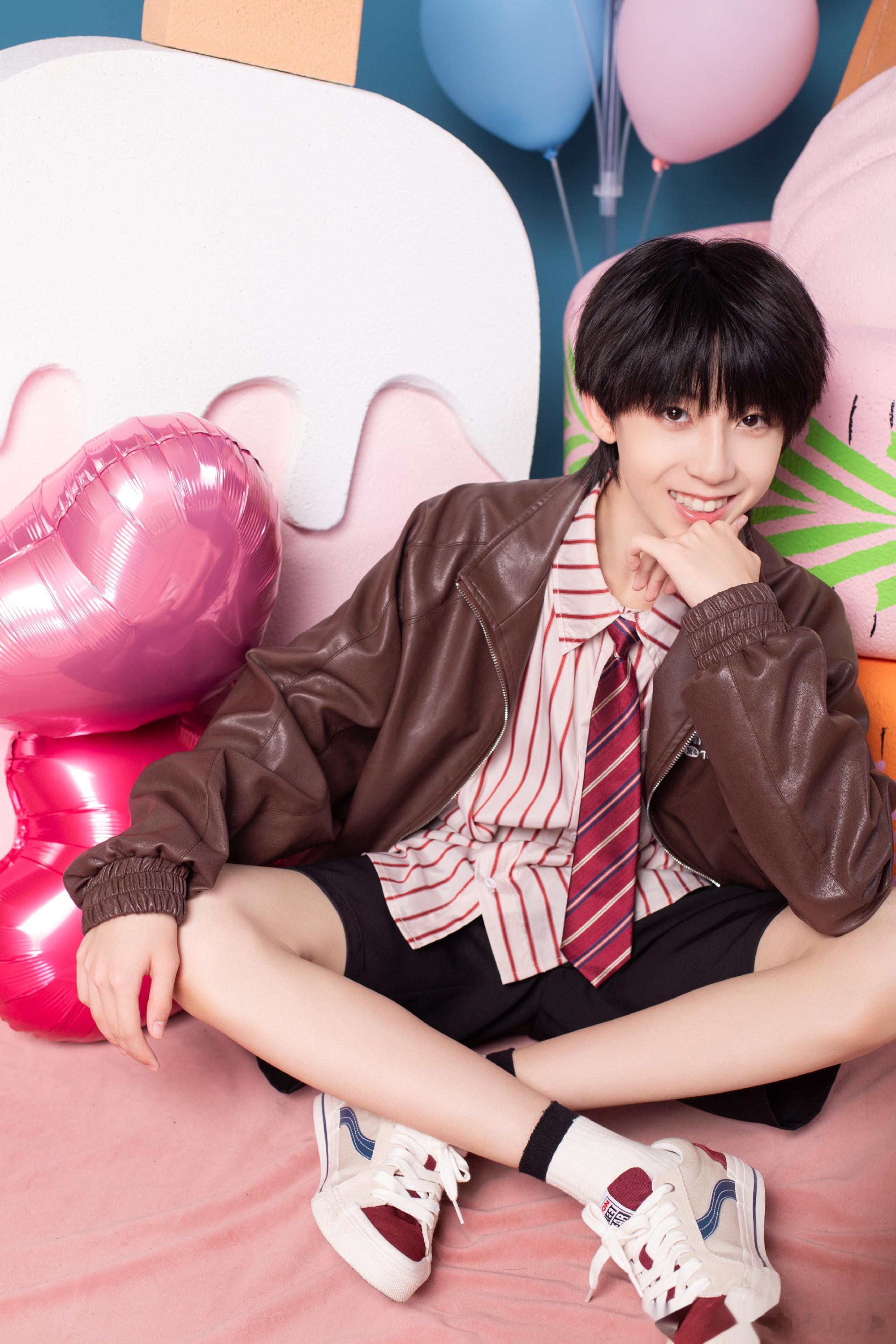 #杨博文YBW[超话]#🐏#杨博文 王牌主舞# 🐏 #杨博文 最强主舞# “