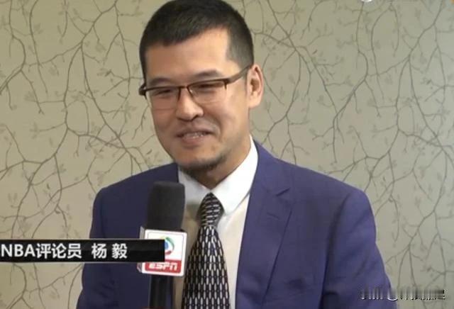 各方评G2，太快了：
1.杨毅：广东打得太快了，19岁的李奕臻成功防住赵继伟，自