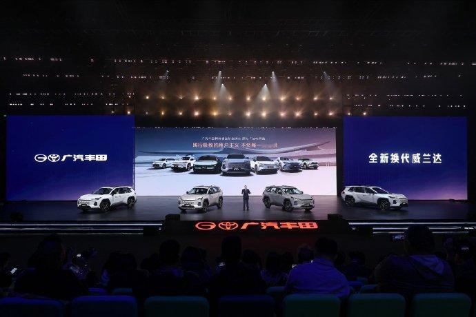 丰田全新威兰达换代上市，起步价直接把诚意拉满。外观又运动又硬朗，智能座舱搭配81