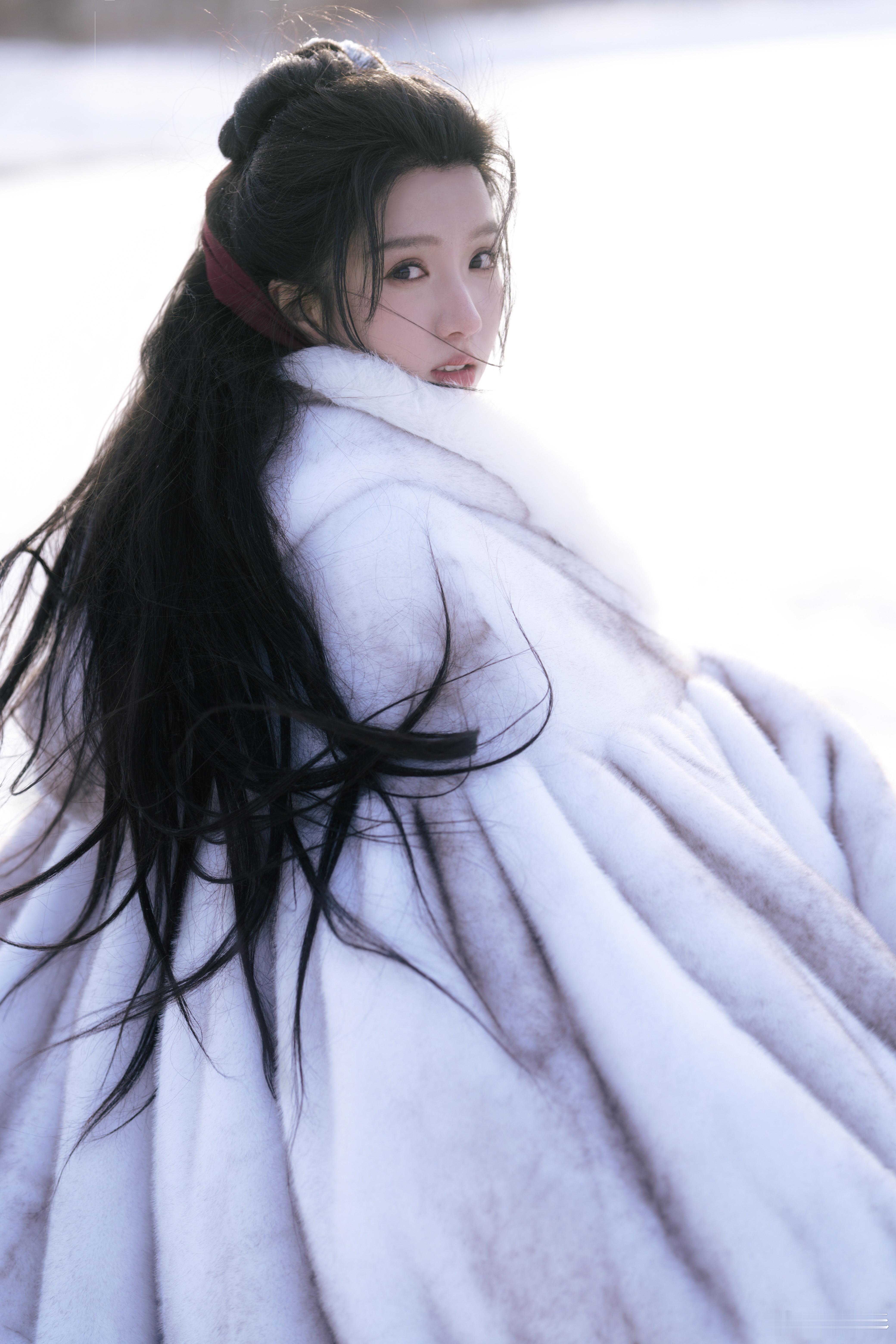 苏晓彤 雪地兔子苏晓彤 这谁家互联网女鹅，也太可爱了吧