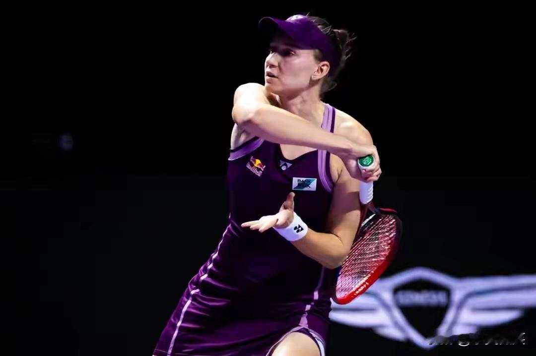 总决赛小组赛，莱巴金娜逆转取胜斯瓦泰克，进入总决赛四强。
这是莱巴金娜职业生涯首