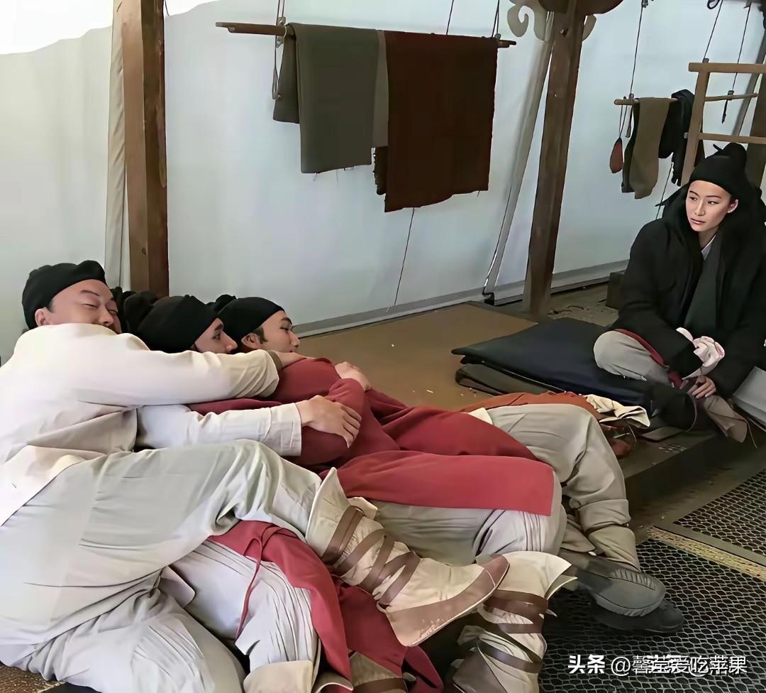 原来他们年轻的时候，关系那么好啊？