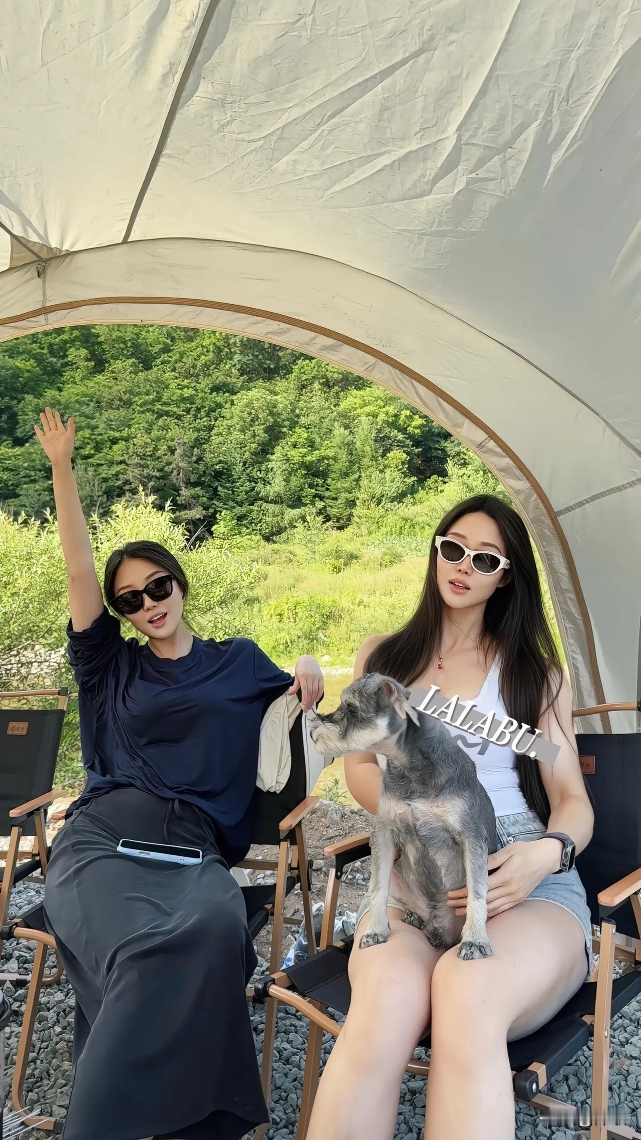 想念夏天的生活。和我的美女朋友 露营  健身女孩 闺蜜旅行聚餐 治愈系露营瞬间 