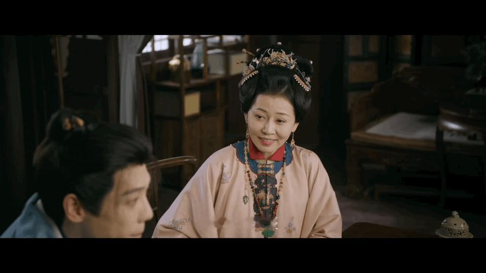 高端的牛马只需要普通的调休方式 阮伶 “多干活是福报”，《芬芳喜事》戳中打工人痛