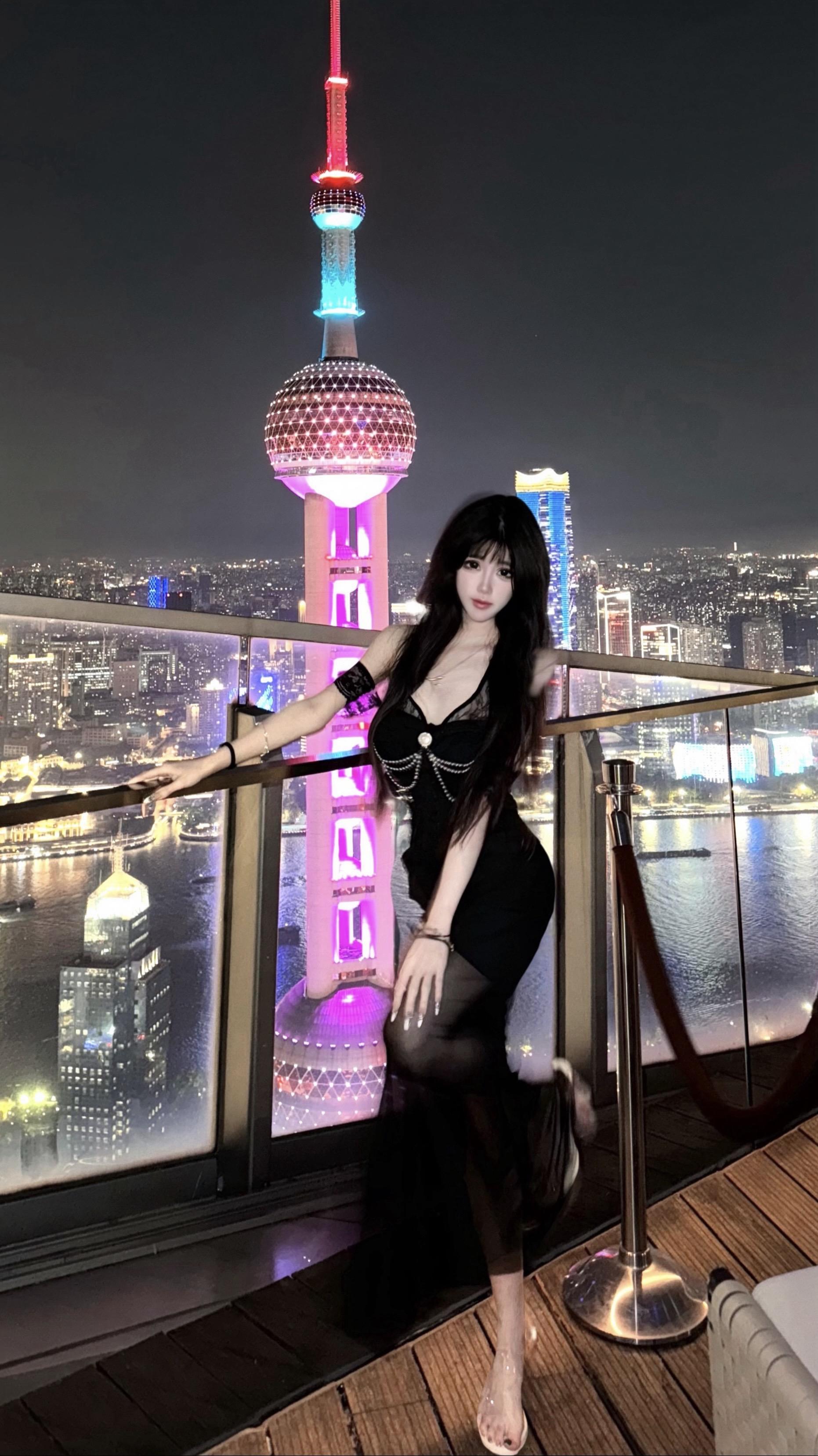 谁许你天上人间 谁同你恨海情天 离婚的女人