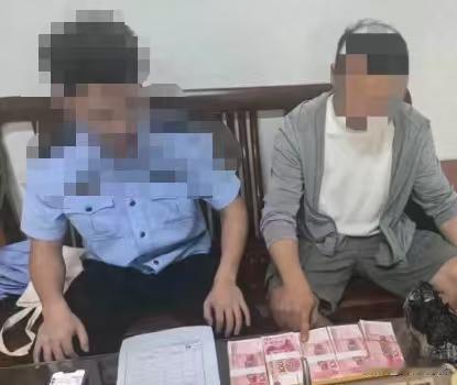 江西赣州，男子深夜寂寞的很，就点开了一个同城市约 炮的软件，里面跳出来各种美女，