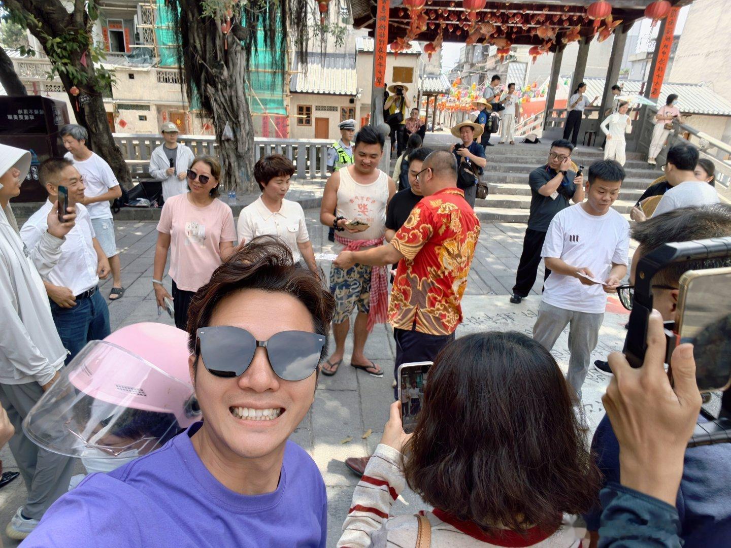 运气还行，错过了刚走的导演和主演但也遇到“素人”顶流在这喝茶。（有揭阳或者要来揭
