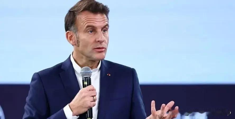 马克龙高呼“欧洲被针对”，是真觉醒还是心虚甩锅？ 他的欧洲梦为何越做越离谱？
