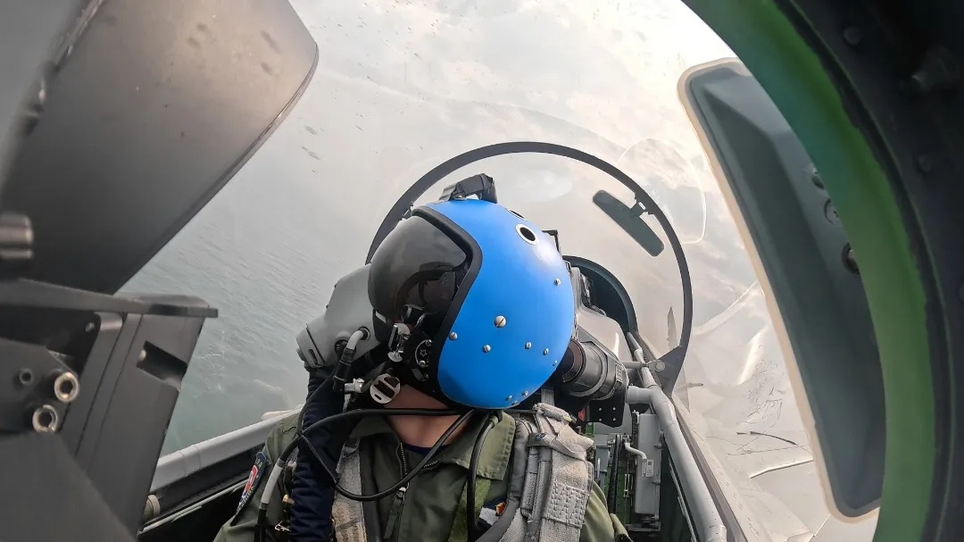 又见双座飞鲨海航大歼-15S烽火问鼎计划中国海军 ​​​