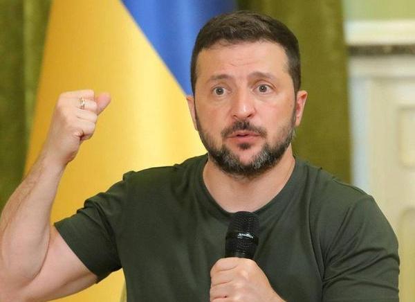 国际圈又爆大瓜，昨天晚上泽连斯基当着全世界的面放了个大招，正式宣布把伊朗伊斯兰革