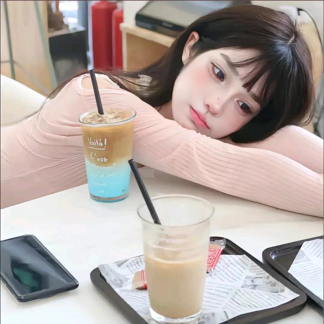 悠闲午后，咖啡相伴，少女心事🍃☕️