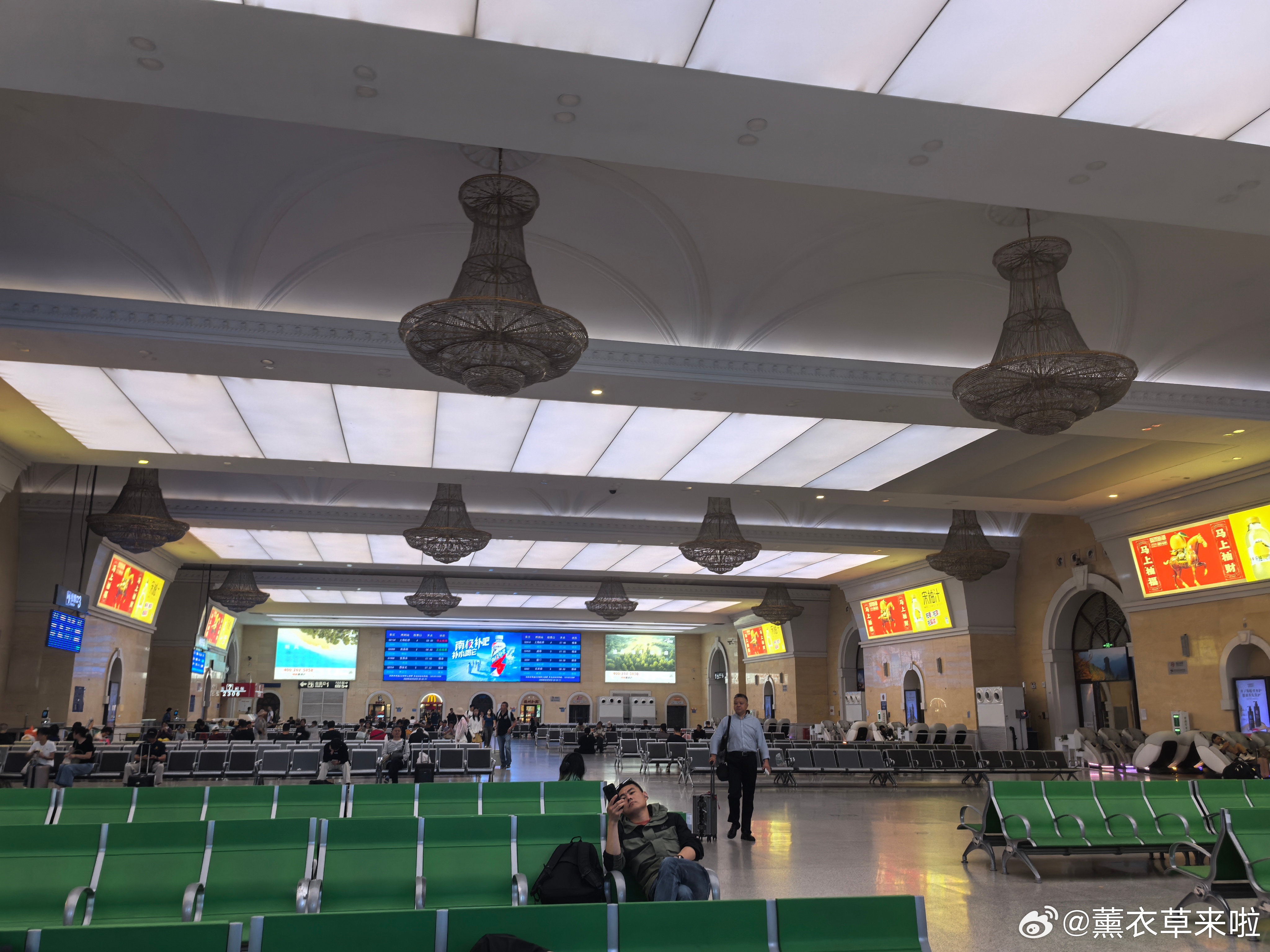 生活手记 美丽的青岛再见！愉快的旅途结束，回家🚅。 青岛·青岛站