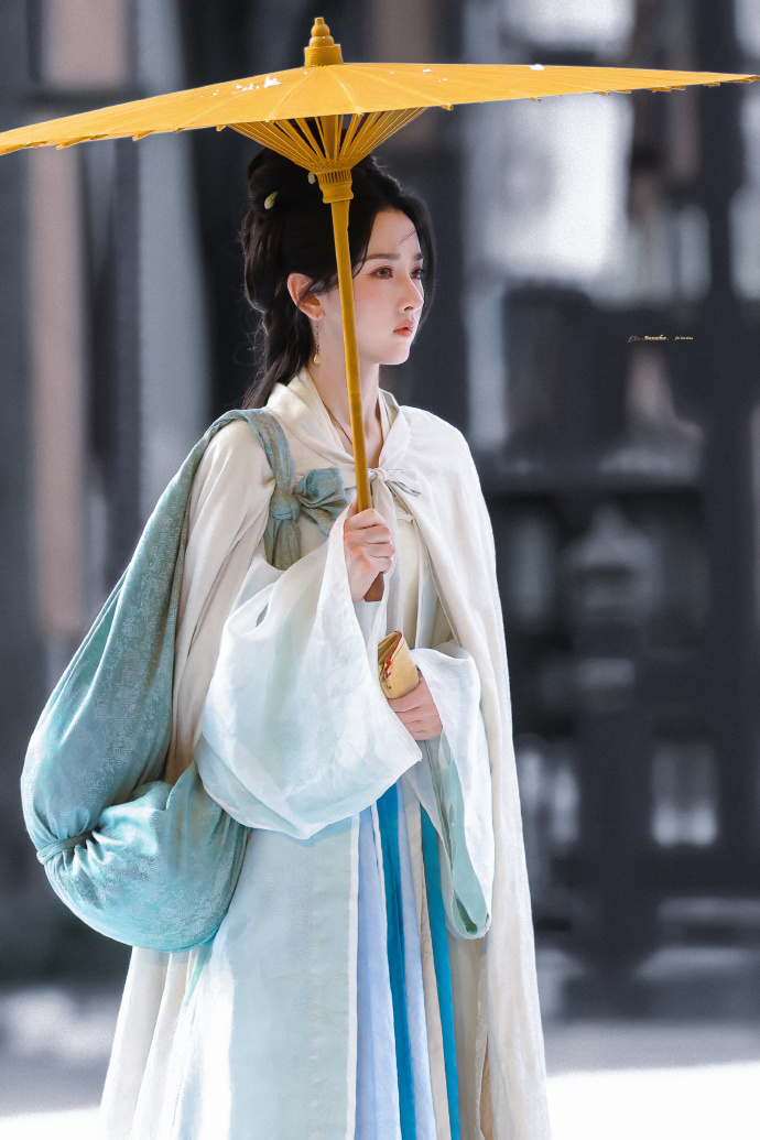 宋祖儿灵气满满，将吴蒖蒖的娇憨与聪慧完美呈现，一眼万年宋祖儿吴蒖蒖