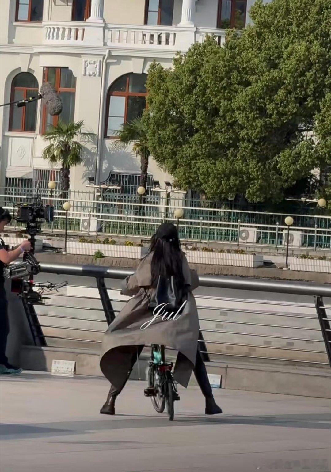 我们热巴刹车就是独特哈腿长就是好  比刹车片靠谱，车旧了，鞋底薄了，刹车片还是新