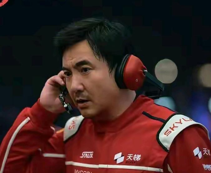 沈腾在《飞驰人生3》里，真正露脸的时间，可能还没你刷这条微头条长。
有行内朋友算