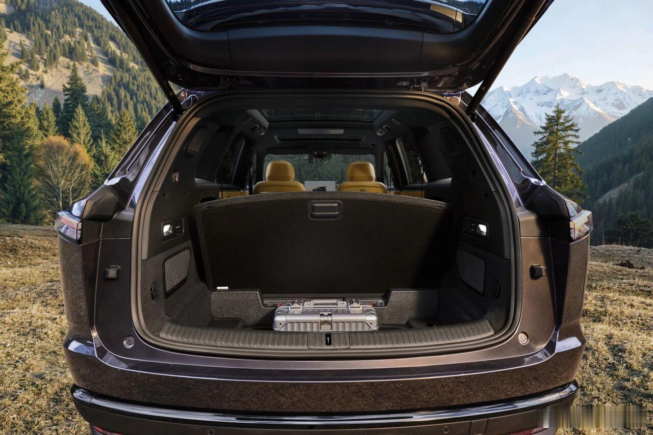 乐道L80，5145毫米黄金车长要交新作业了，双舱大5座，储物之王电动兄弟