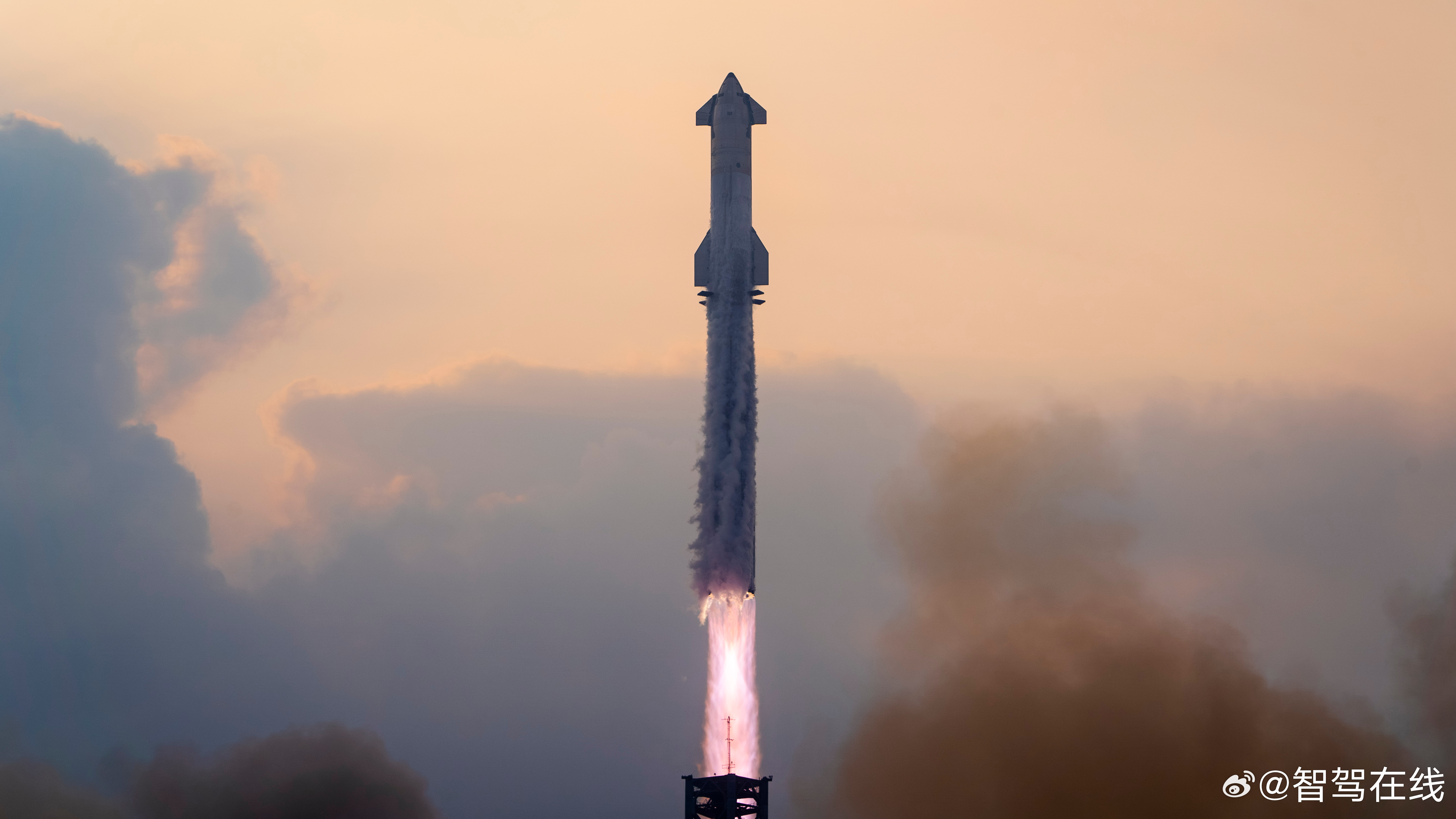 SpaceX拟建全球最大火箭发射基地当地时间8月25日，SpaceX官宣重磅计划