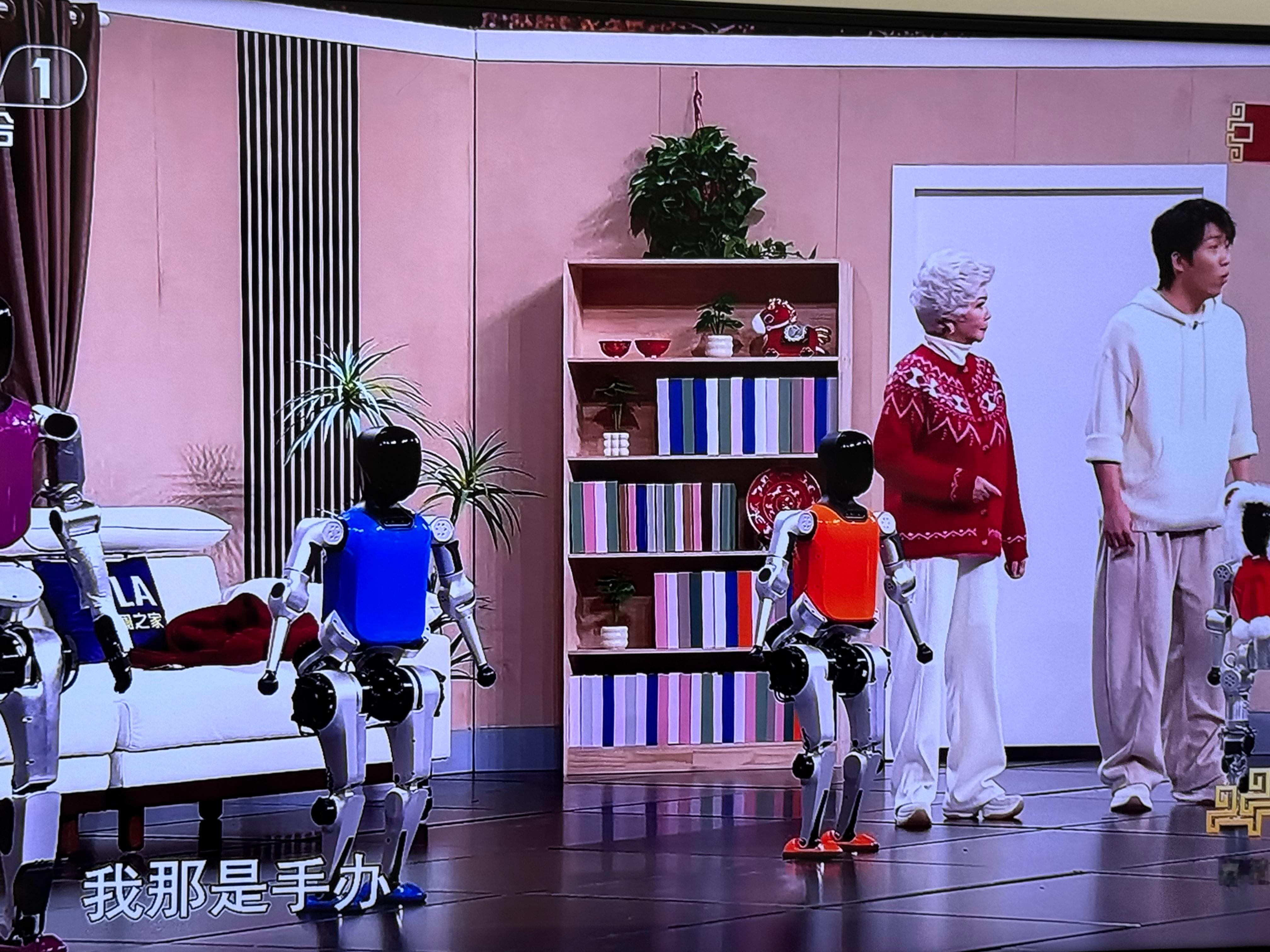 各家春晚对广告主真是好，专门为广告创作小品，让著名演员配合宣传；记的过去，媒体一