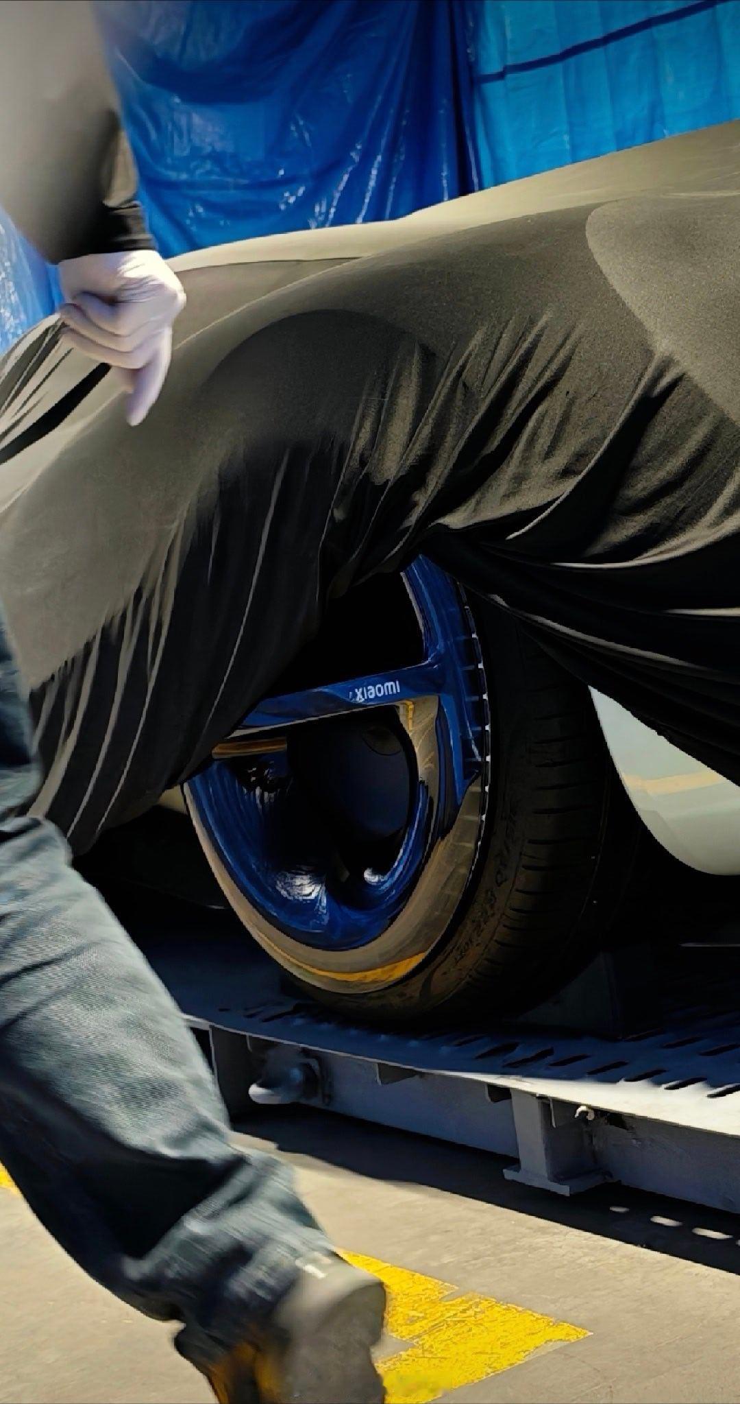 海外曝光小米神秘新车又是直播，又是提前曝光MWC展车谍照，又是成都小米su7大火