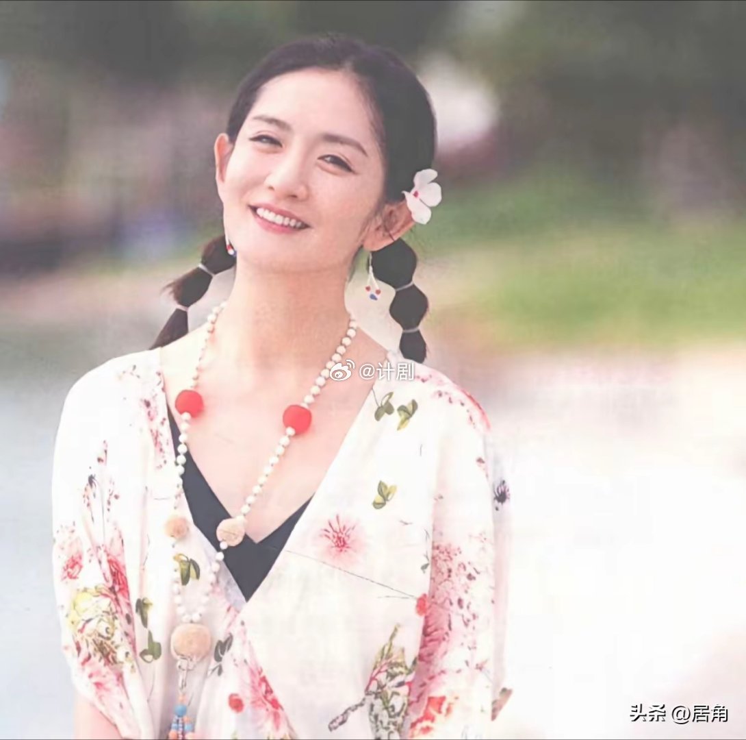 谢娜这回真的让人看不懂了，作为一个拥有大好前程的资深主持人，怎么就这么草率地搬起