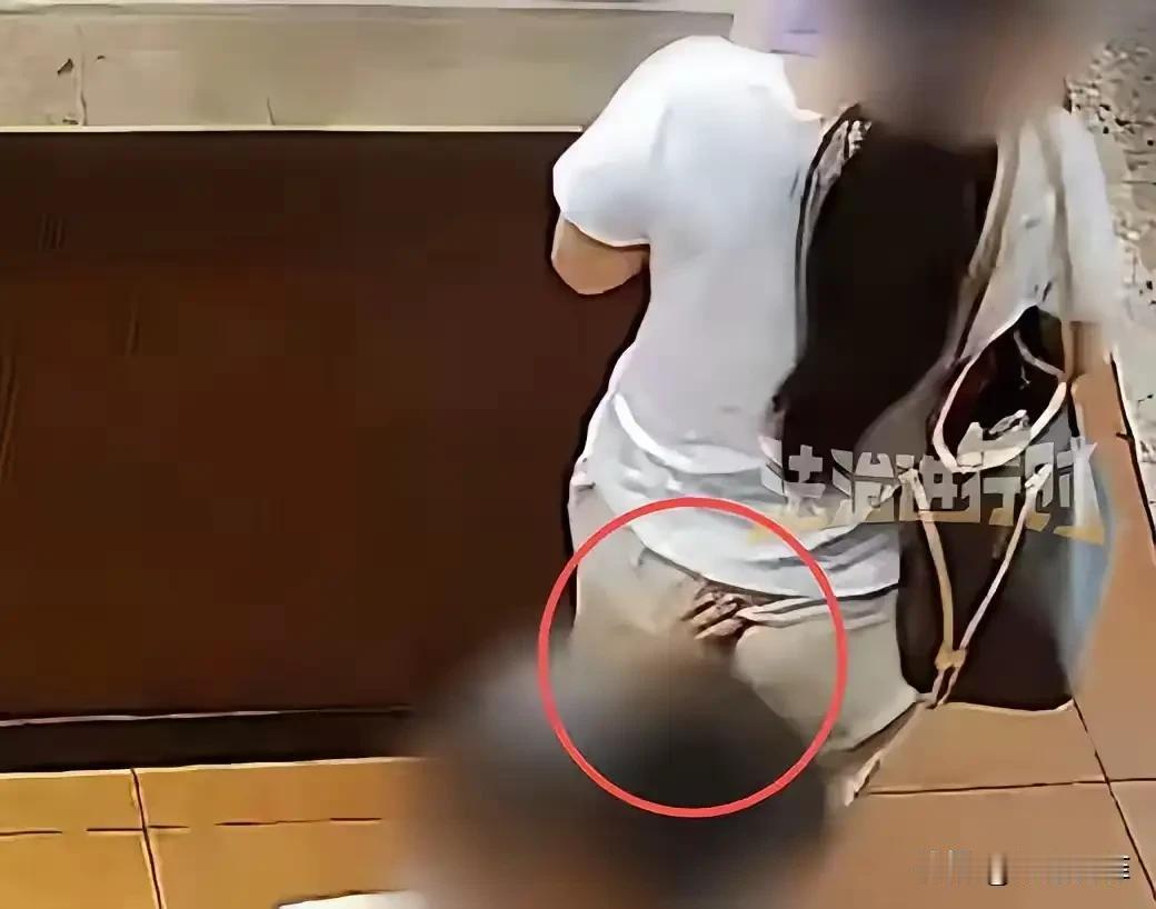 长沙餐厅事件后续！网友们的投诉有回应了，马来亚大学已经收到投诉材料，表示将采取必