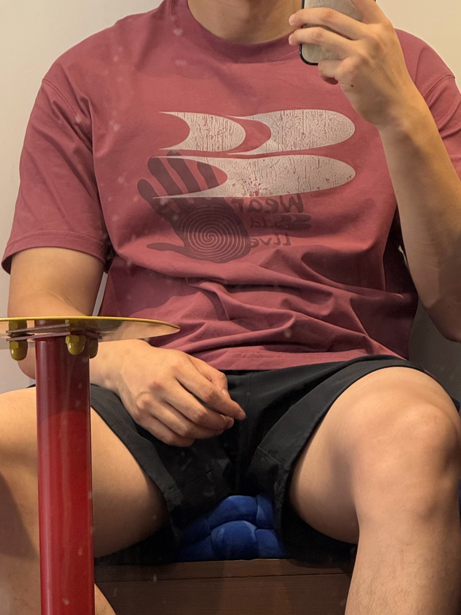 喜欢周末第一件事就安排蹲腿，蹲完再做任何事都有种已退休般的轻松感 