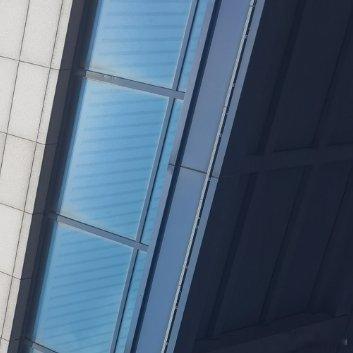 你手机里存的天气预报都是她的城市你微信里置顶了五个城市的天气，没有一个是你在的地