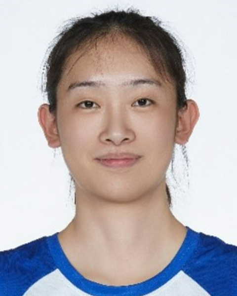 全运会女篮的姐姐们照片帅到了捏：韩旭、迪拉娜·迪里夏提、李月汝、杨力维、杨舒予、