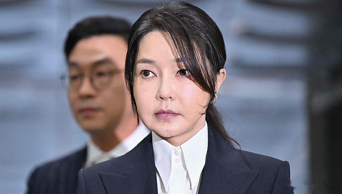 【金建希案法官判处其入狱4年】金建希方面不服判决已提起上诉 当地时间5月6日凌晨