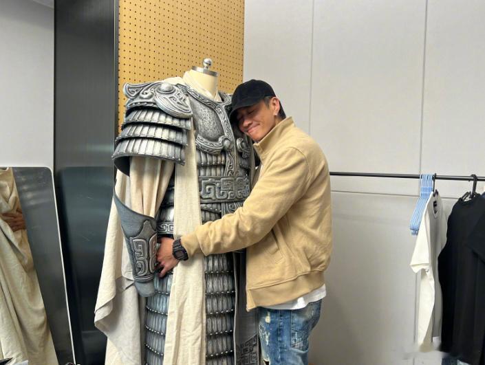 别说哈，如果真的让何润东代言极氪8X，二者的气质确实还挺相符的，一个是高性能旗舰