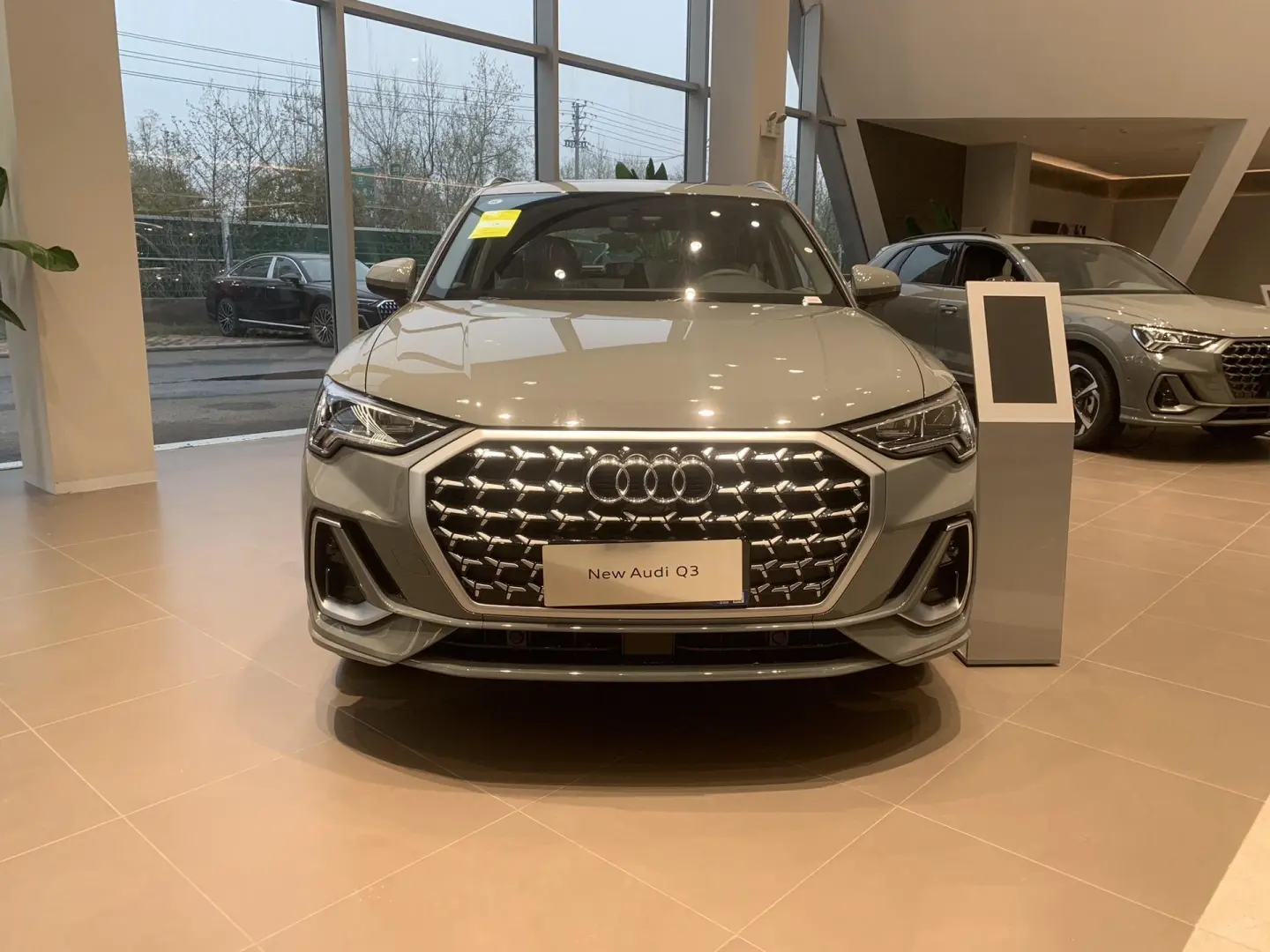 奥迪Q3适合女生得豪华SUV，仅售16个起！