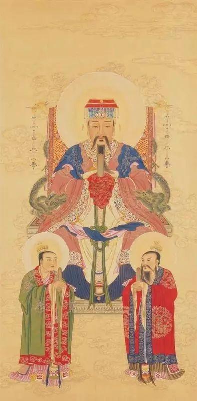 今天是甲辰年农历五月初一，是南极长生大帝诞辰日。
即北极紫微大帝，南极长生大帝，