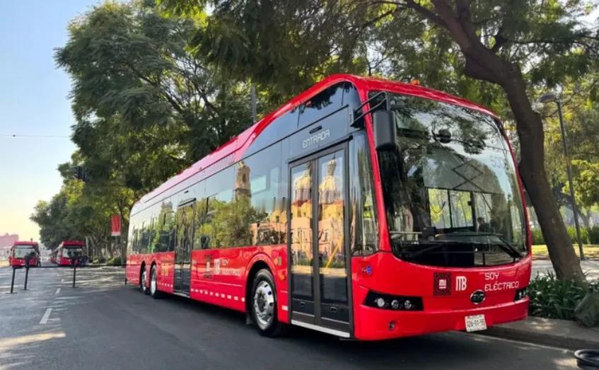 中国电动大巴在墨西哥市场占有率超过八成，把奔驰、沃尔沃的传统份额不断挤压，不是单
