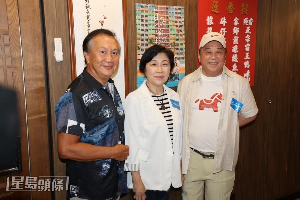秦煌糖尿病双脚肿胀坐轮椅 夏雨证实已经出院暂时无大碍，与儿子黄奕晨存有隔膜父子沟