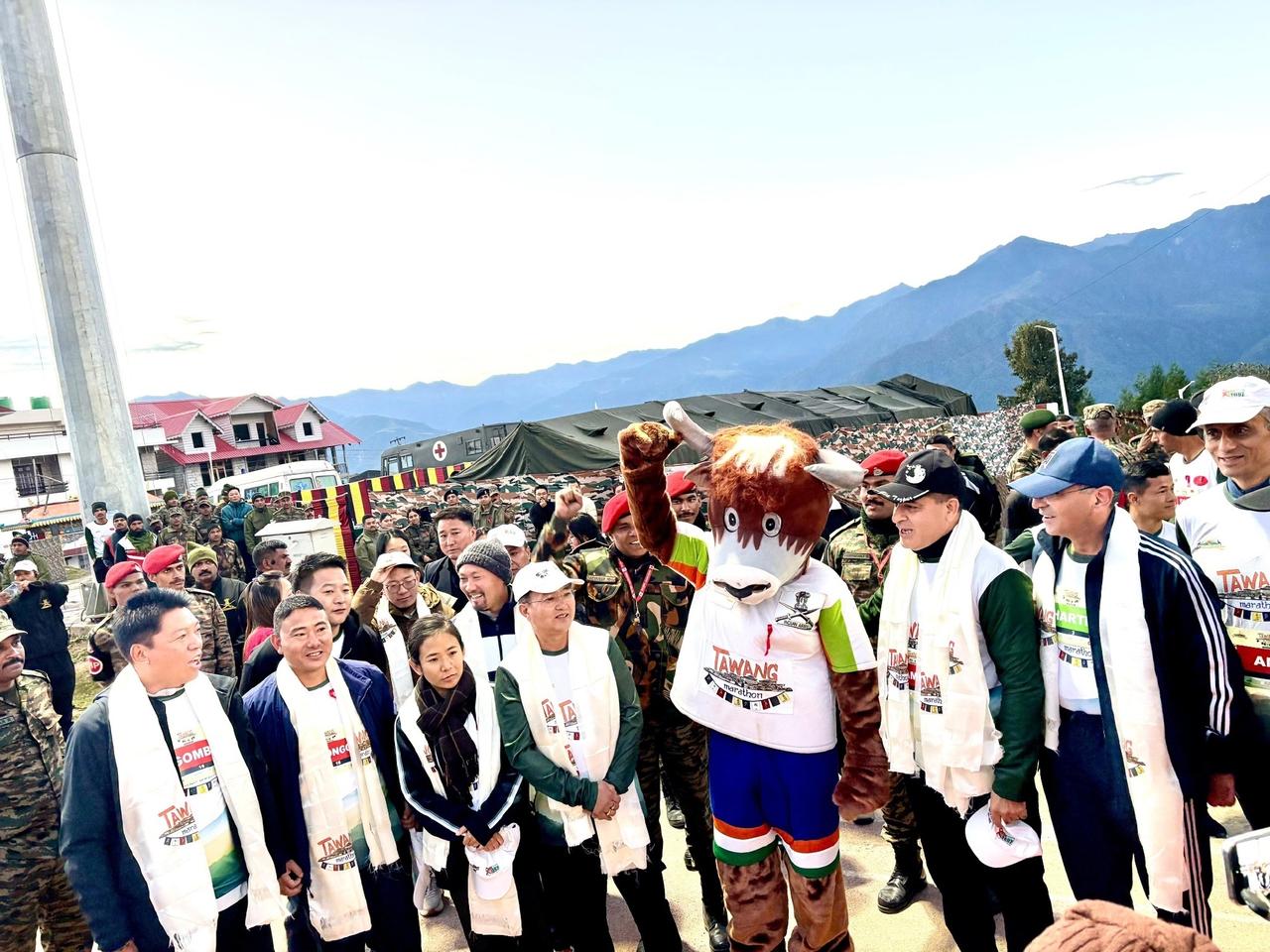 10月24日第三届“达旺国际马拉松”“奔跑于云端”在藏南地区达旺举行
有4000