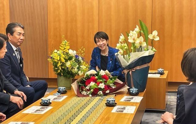 如果说日本此前还有幻想的话，那么这次彻底死心了，因为在3月8日当天，外交部长王毅