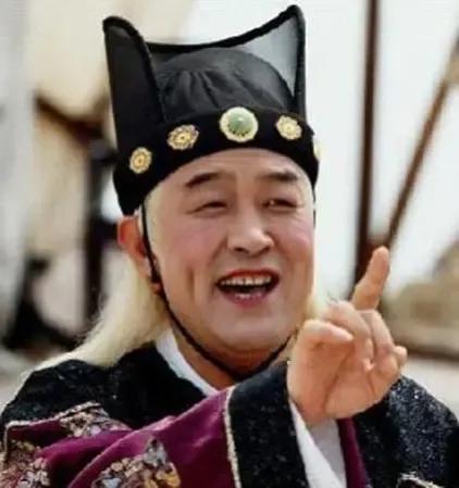 打碎旧世界，口号是创造新世界，但新世界并不新，内核和外壳甚至更腐朽。
历史上的农