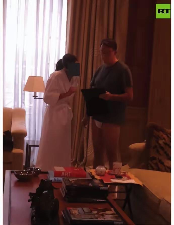 英国前驻美国大使曼德尔森勋爵，出现在爱泼斯坦档案中，他是个什么货色暴露无遗，但他