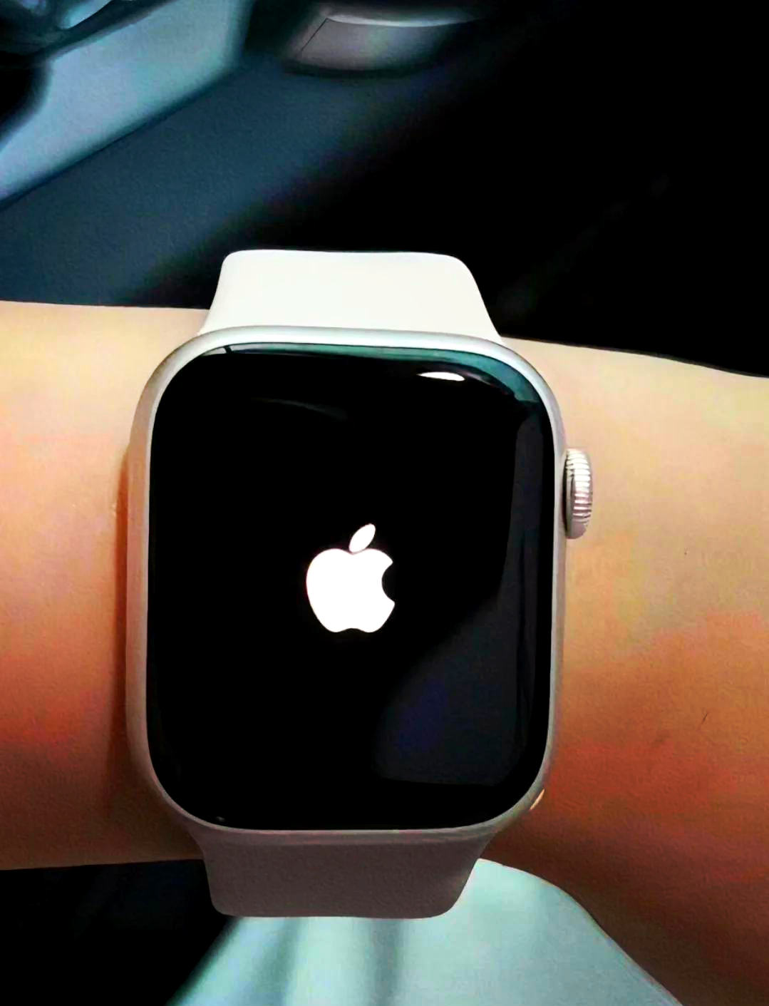 苹果手表有望支持太阳能 看着手腕上服役三年的老款 Apple Watch，突然觉