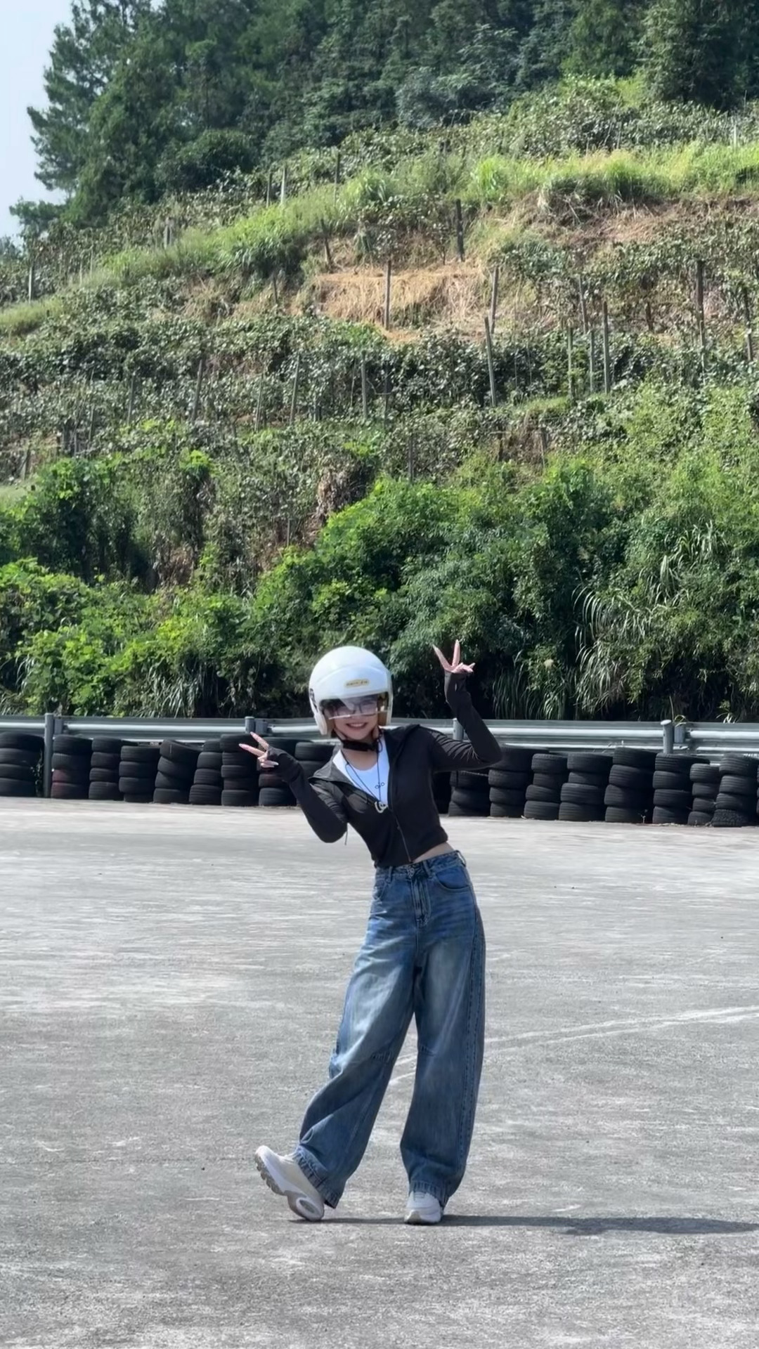 来8D魔幻山城，跑一圈呀～🏎️[抱一抱][抱一抱][抱一抱] ​​​