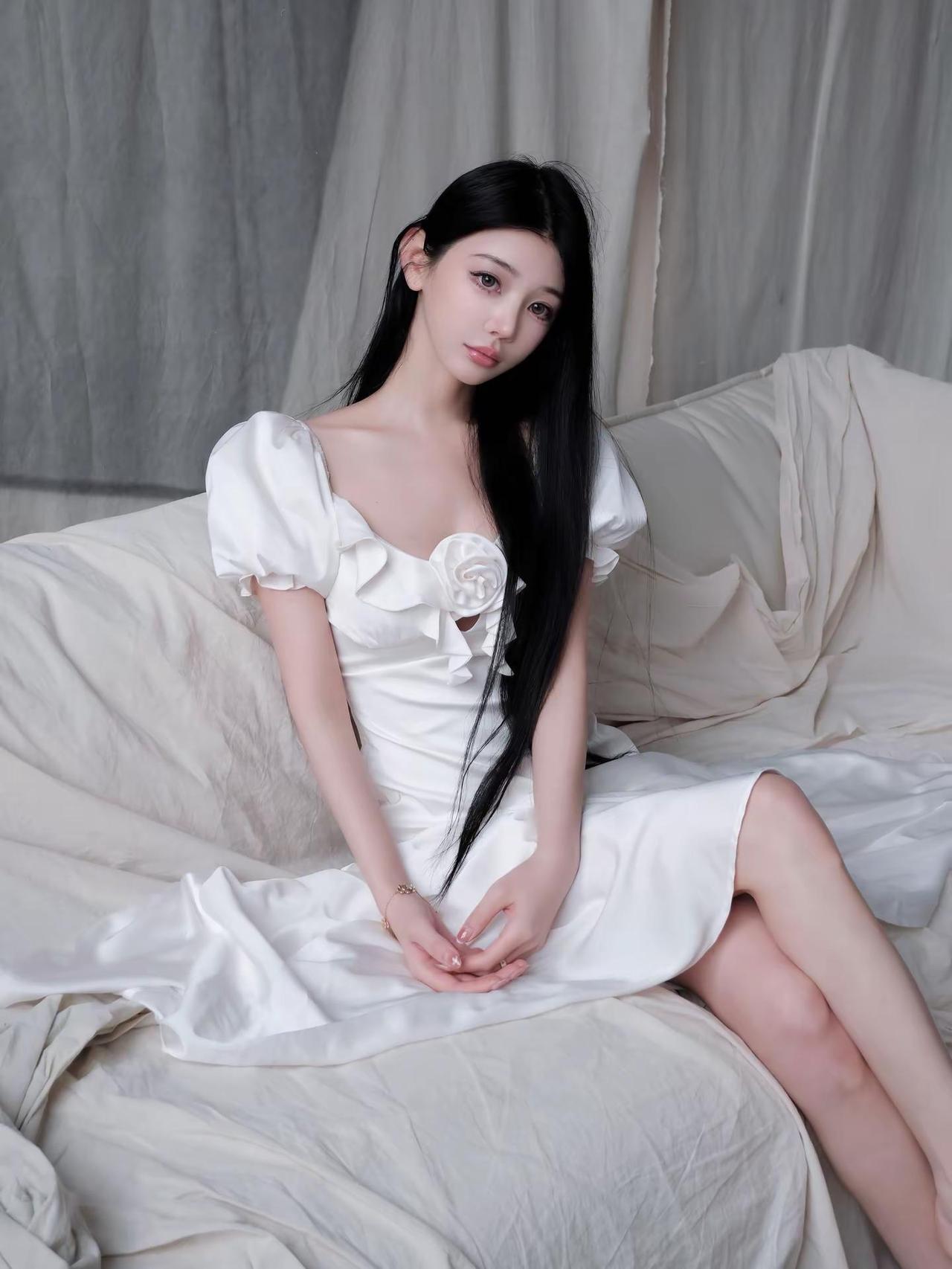 就请躲在没有我的世界偷偷哭泣好吗，我待人只有真诚没有套路，不能以任何一种身份拥有