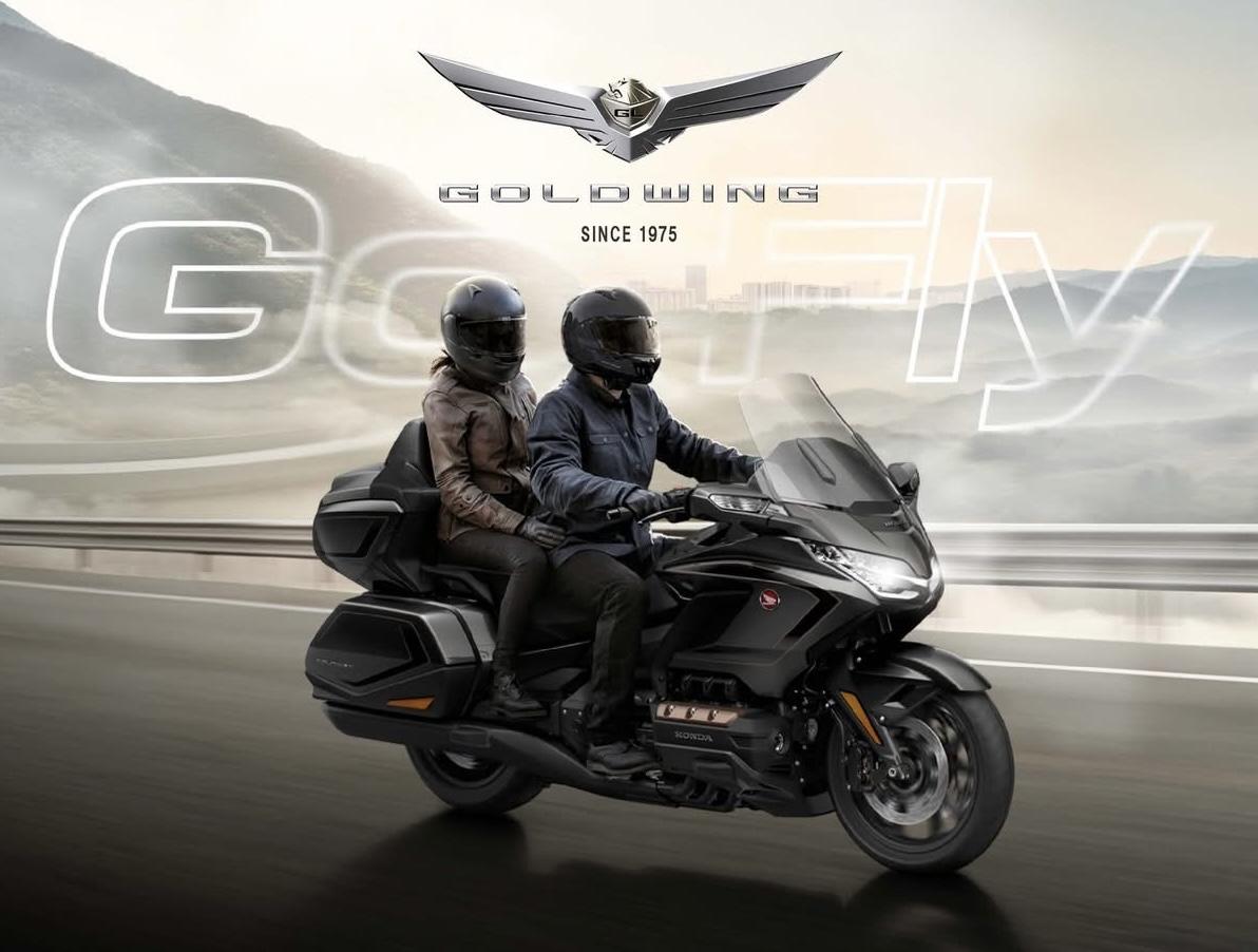 把一切抱怨与不满
化作动力强大的自己
既然我们都活着
就应该活得漂亮