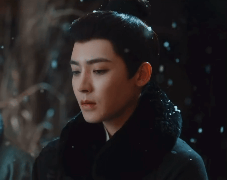 陆江来 又怎么了我的大小姐陆江来戏瘾上身啦！晕倒装弱是拿手好戏，演完杀手演马夫，