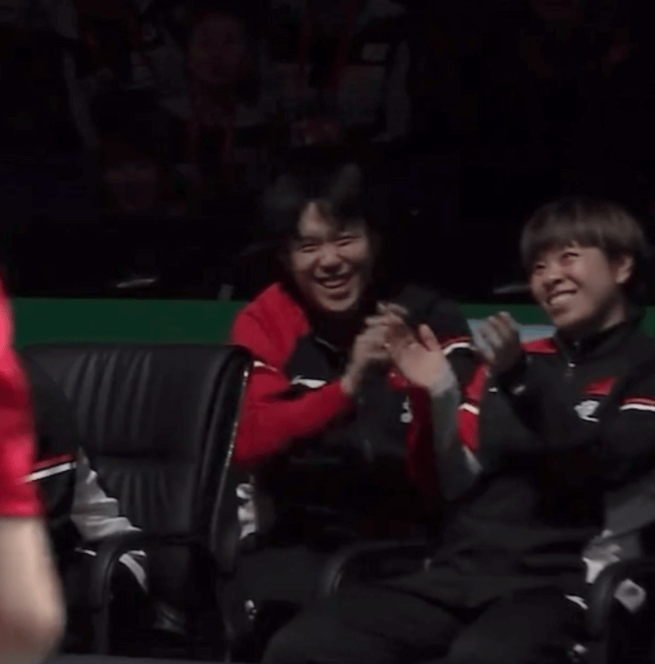 给小王笑成啥样了哈哈哈哈哈哈哈 