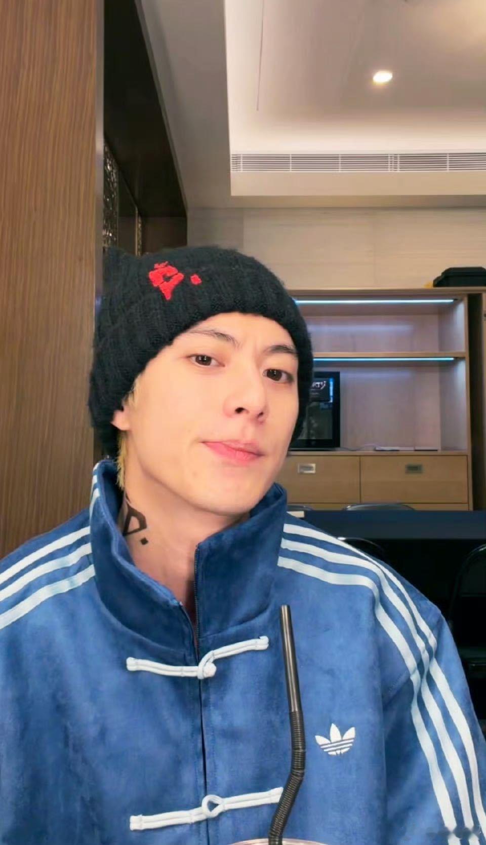 王鹤棣DPARTY演唱会 演唱会倒计时开始！惊喜开播，与粉丝共度演出前的准备时光